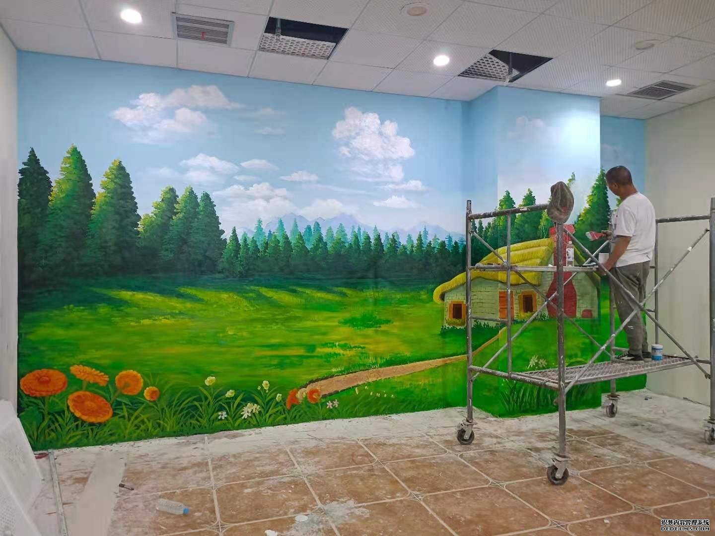 云南墙体广告公司认为个性绘画与室内彩绘设计创意的艺术之美